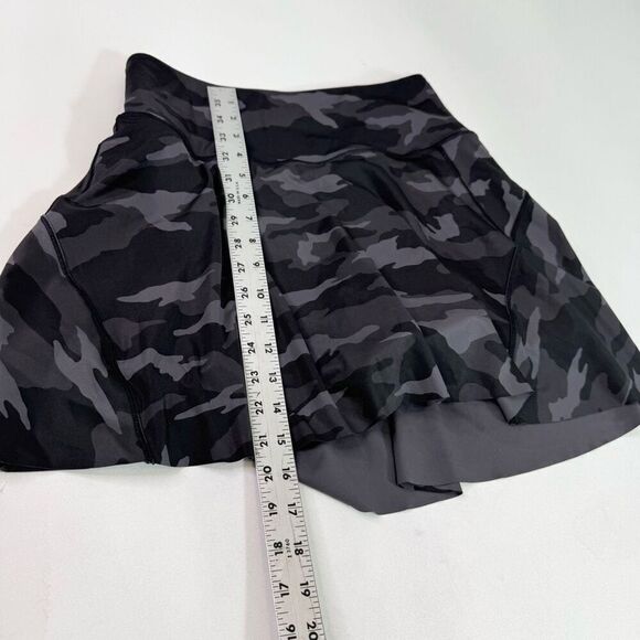 Athleta Skirt Skort Womens Small Ace Printed Tennis 15.5" Black Camo - Picture 6 of 9